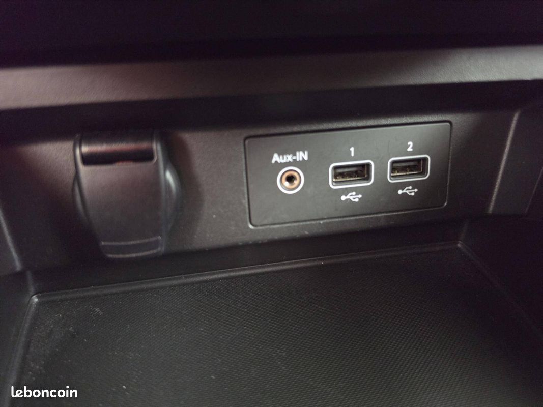 RENAULT Arkana E-Tech 145 - 21B Intens (image 32)