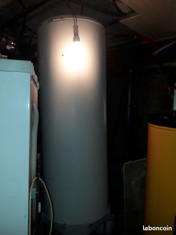 Chauffe eau 250L (image 1)