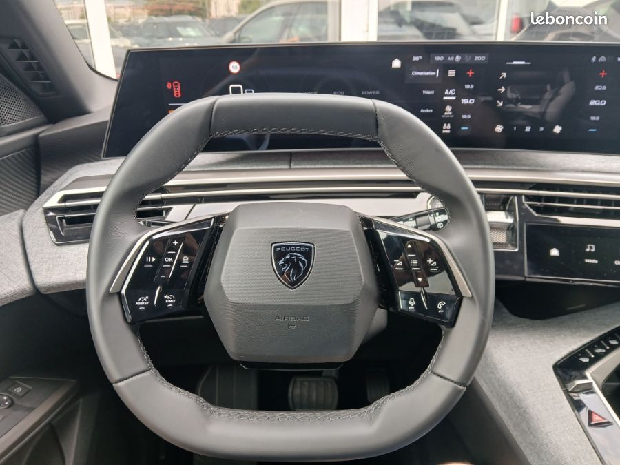 Peugeot 5008 HYBRID 145 e-DCS6 ALLURE Cam360° Panoramic Pack 7PL (image 14)