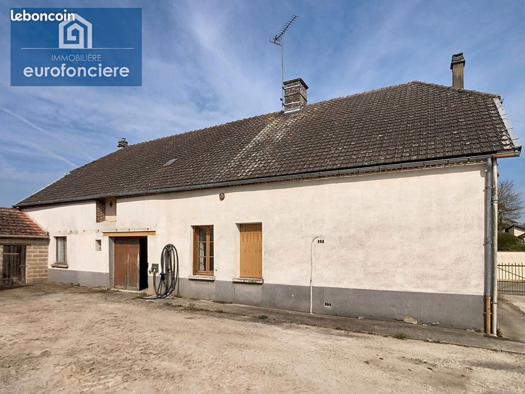 Maison 5 pièces 100 m² · à Dierrey-Saint-Julien · 100 m² · 140 000 €