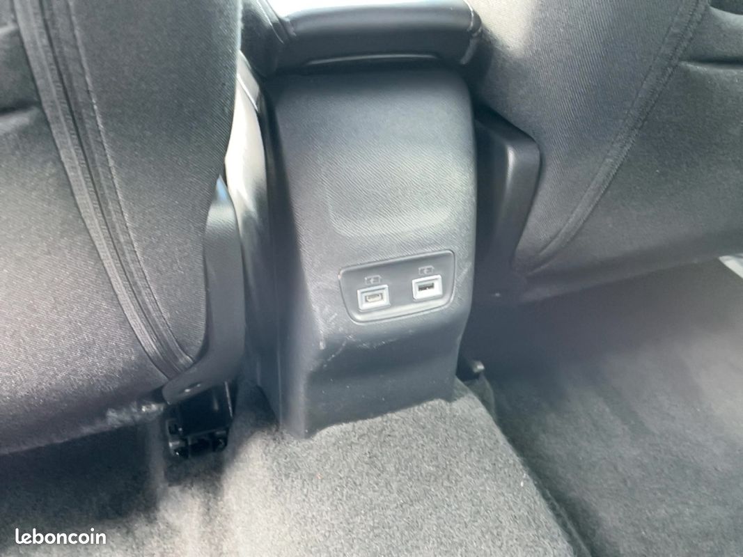 Peugeot 2008 (2) Hybrid 145 e-DCS6 ALLURE (image 20)