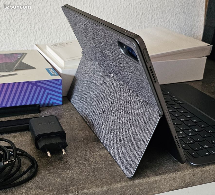Pack Lenovo Tab P11 Pro OLED + Clavier + Stylet - État Neuf (image 3)