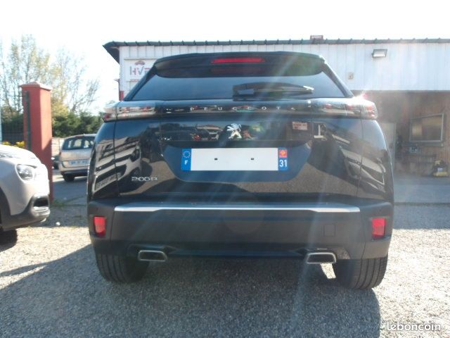 Peugeot 2008 PureTech 130 S&S EAT8 Allure (image 11)