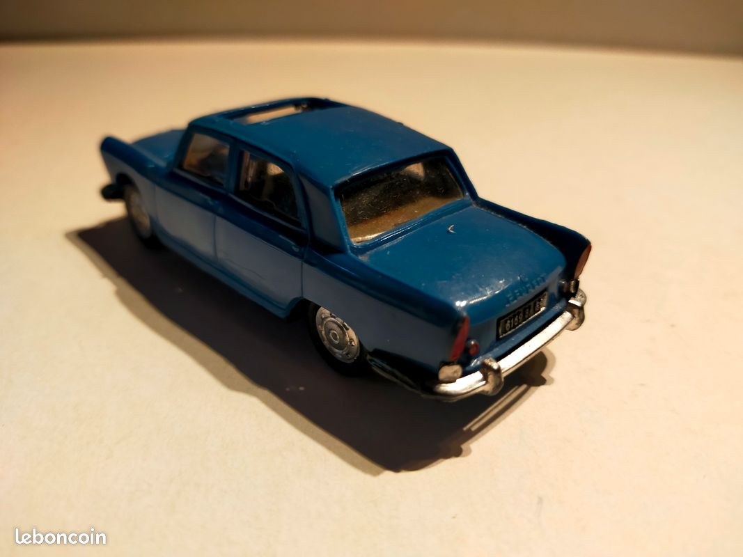 PEUGEOT 403 GRIS/VERT LES MINIATURES DE NOREV PLASTIQUE 1/43 SANS BOITE
