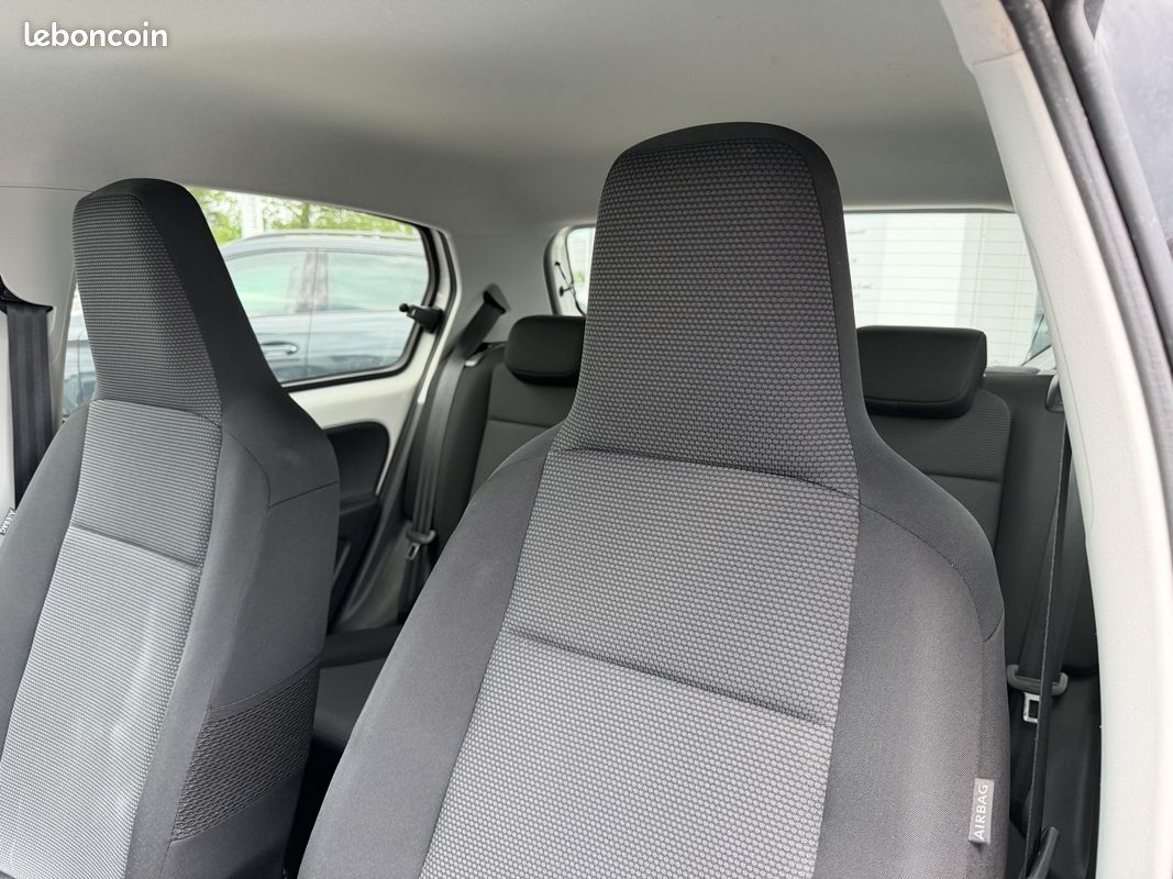 SKODA Citigo 1.0 60 ch BVM Ambition (image 36)