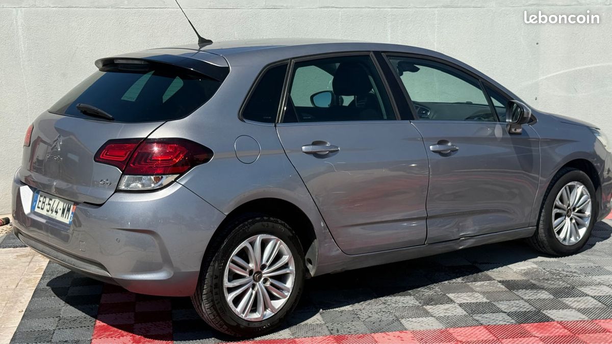 CITROEN C4 1.2 PURE TECH 110 Cv LIVE (image 4)