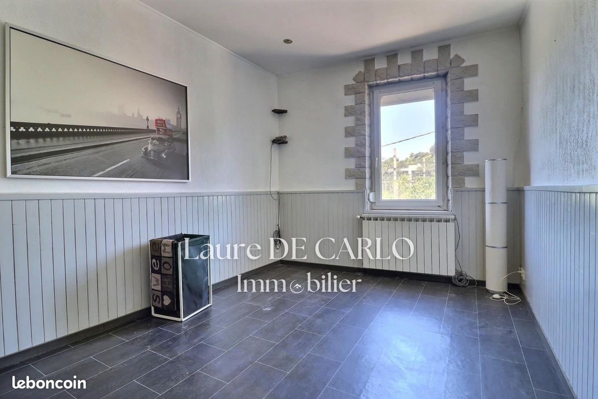 Appartement 3 pièces 69 m² · à Marseille · 69 m² · 125 000 €