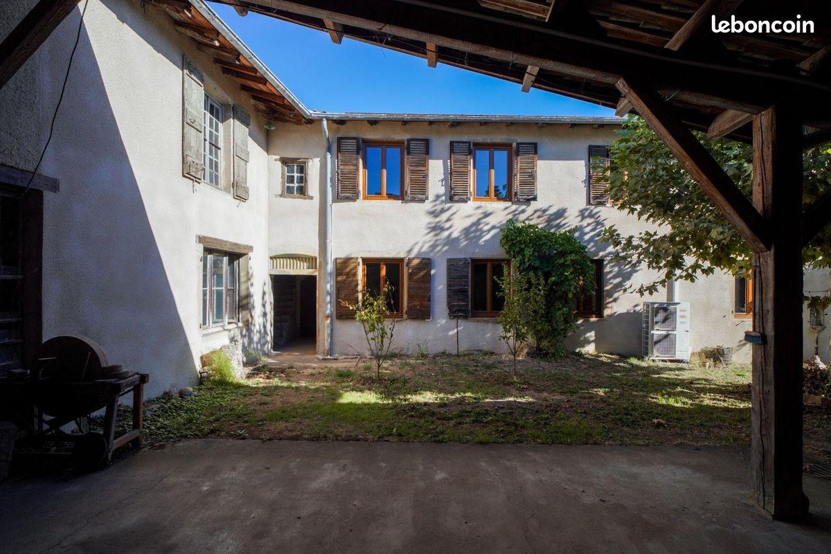 Maison 4 pièces 137 m² (image 1)