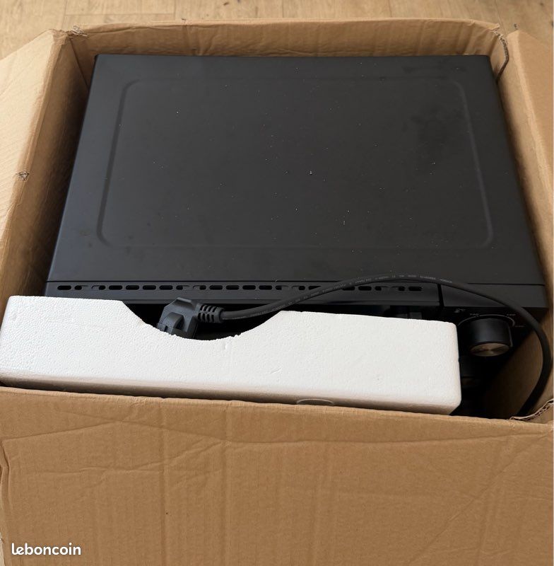 Four posable 21L 1300w (image 4)