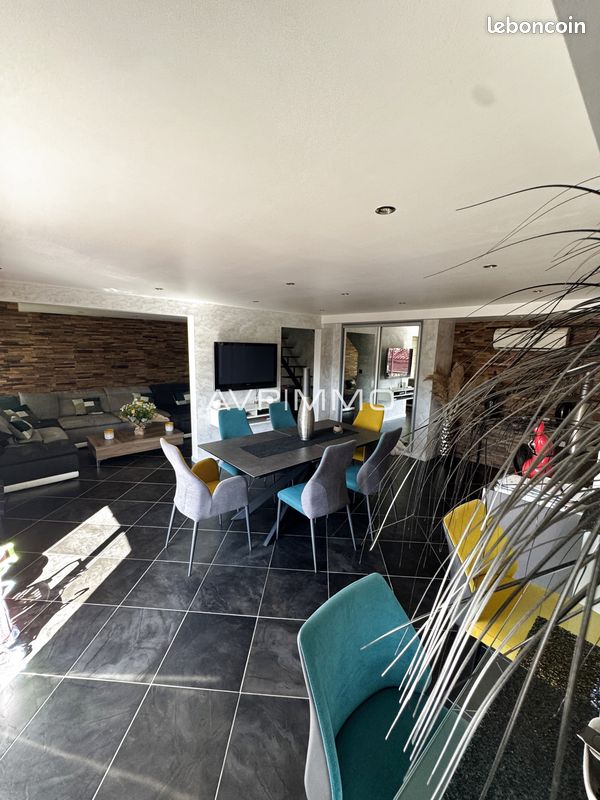 Appartement 5 pièces 148 m² · à Saint-Cyr-sur-Mer · 148 m² · 640 000 €