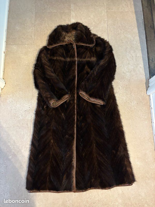 Manteau En Vison Marron – Neuf Avec étiquettes, Taille S, Fourrure Naturelle, Style élégant