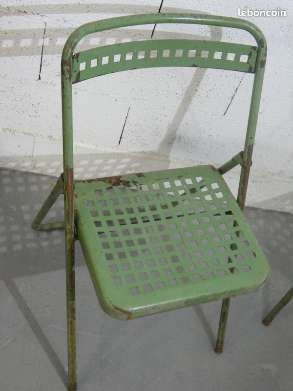 Paire de chaises pliantes en métal années 60 (image 6)