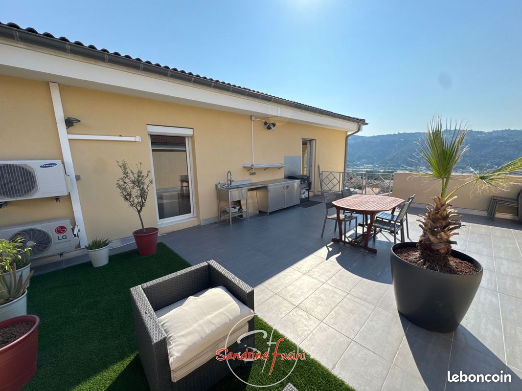 Appartement 4 pièces 89 m² · à Carros · 89 m² · 345 000 €