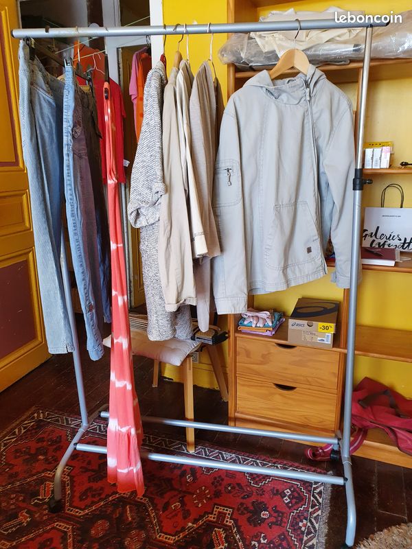 Portant vêtements à roulettes (image 2)