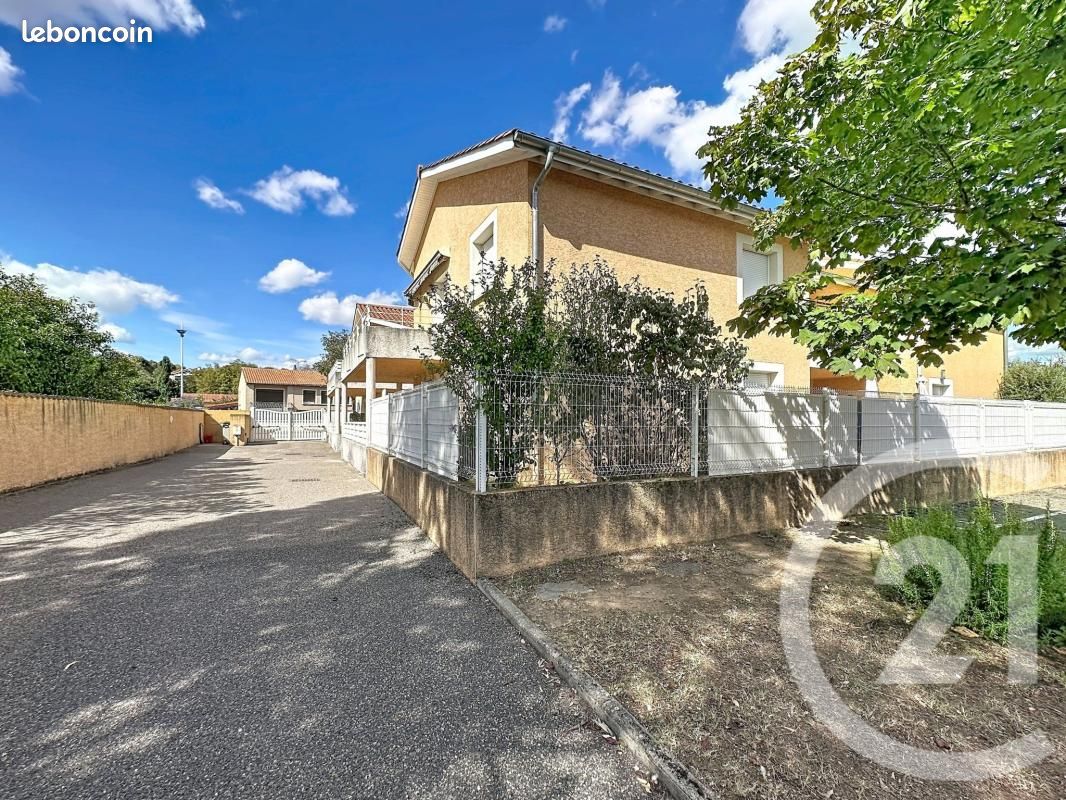 Appartement 3 pièces 79 m² · à Corbas · 79 m² · 290 000 €