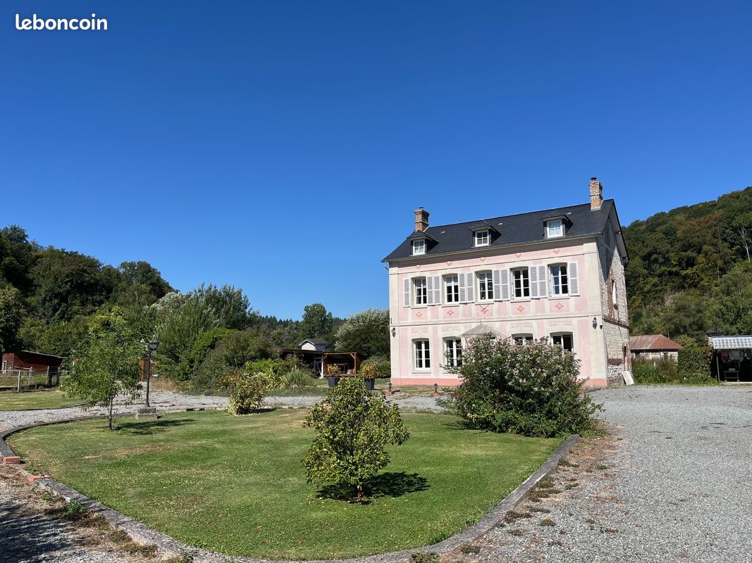 Maison 6 pièces 154 m² · à Maulévrier-Sainte-Gertrude · 154 m² · 364 000 €