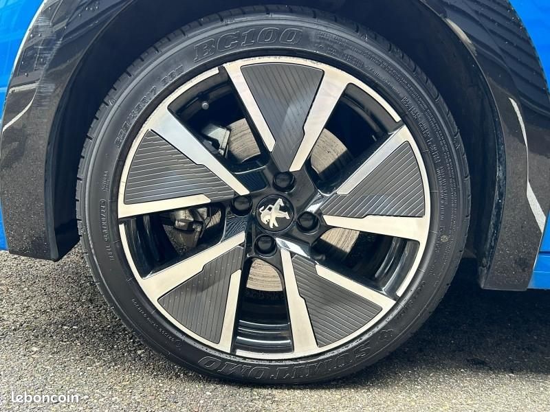 Peugeot 208 e-208 136ch GT (image 9)