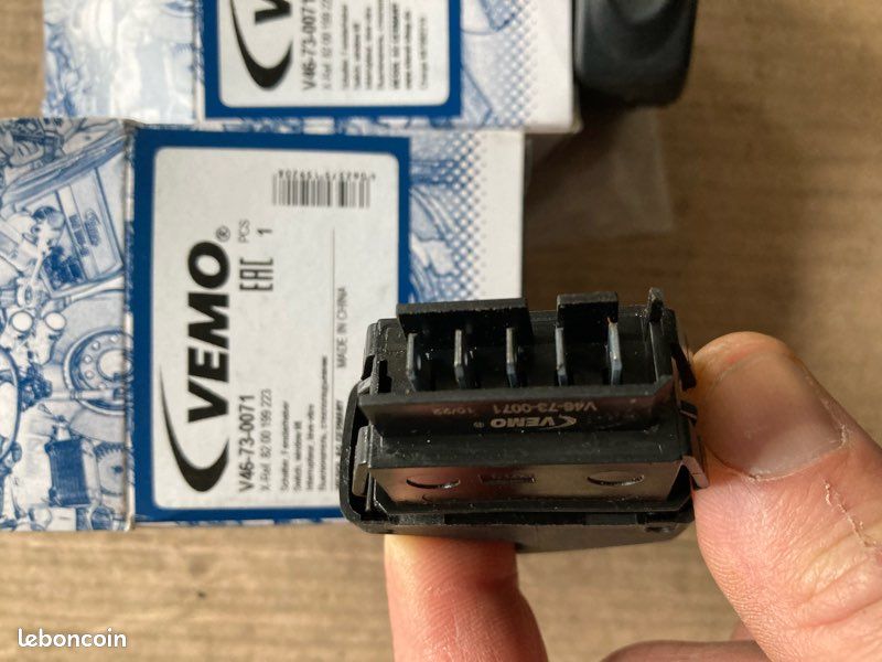 V10-73-0023 VEMO Bouton De Lève-vitre Avant, Du Côté Conducteur