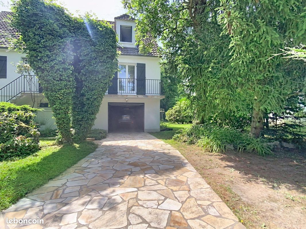 Maison 6 pièces 124 m² · au Plessis-Trévise · 124 m² · 585 000 €