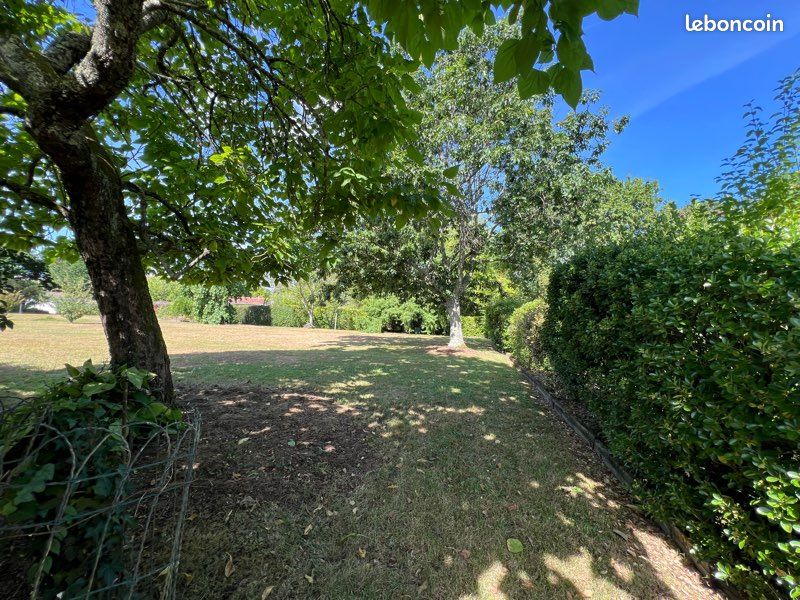 Terrain Canteloup 1419 m2 à bâtir · à Gradignan · 350 000 €