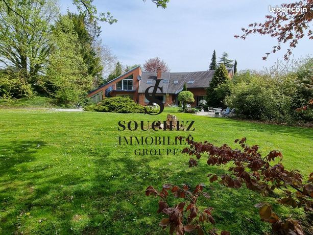 Pavillon 10 pièces 339 m²