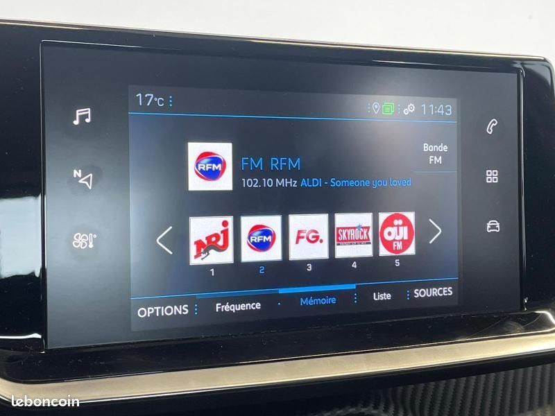 Peugeot 2008 1.2 PureTech 100ch S&S Allure 5cv (image 18)
