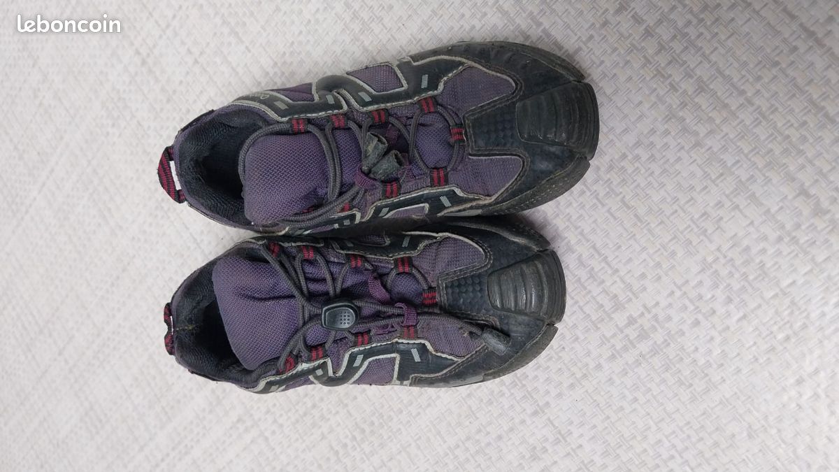 Chaussure de randonnée Taille 30 (image 1)