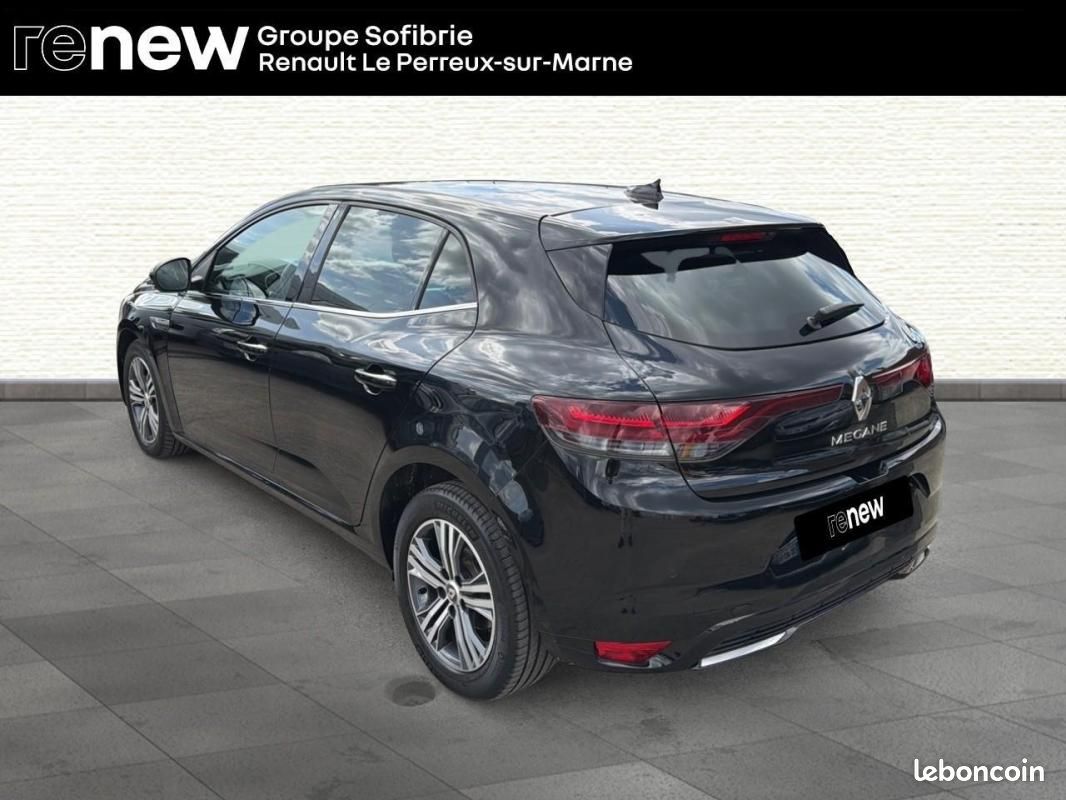 Renault Mégane IV BERLINE Blue dCi 115 - 20 Intens (image 7)