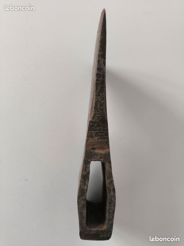 Ancienne tête de hache (image 3)