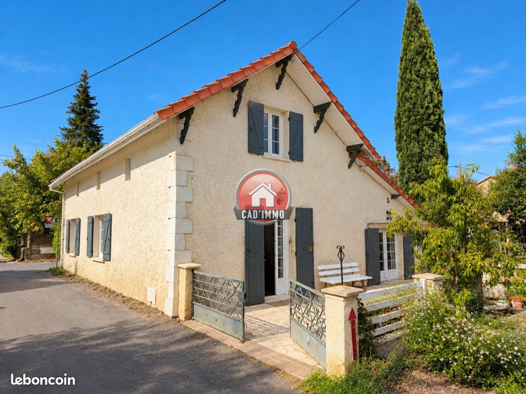 Maison 4 pièces 106 m² · à Cours-de-Pile · 106 m² · 141 000 €