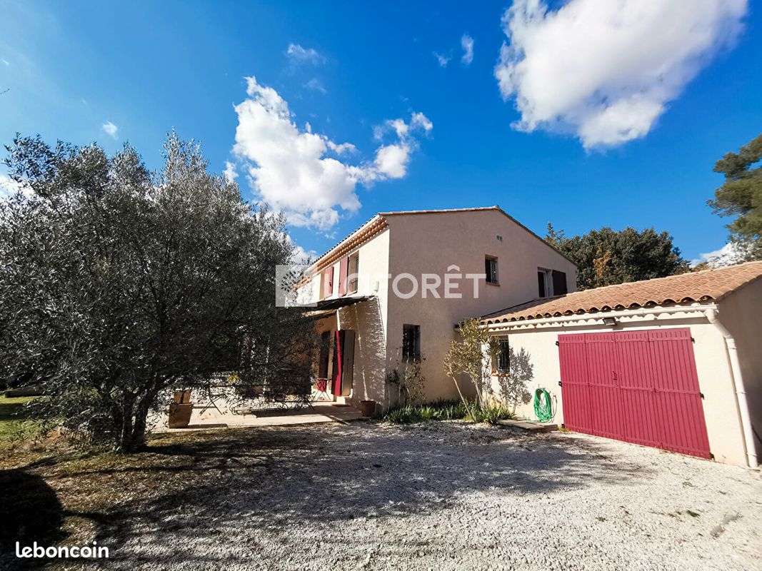 Maison 8 pièces 148 m² · à Saint-Maximin-la-Sainte-Baume · 148 m² · 550 000 €