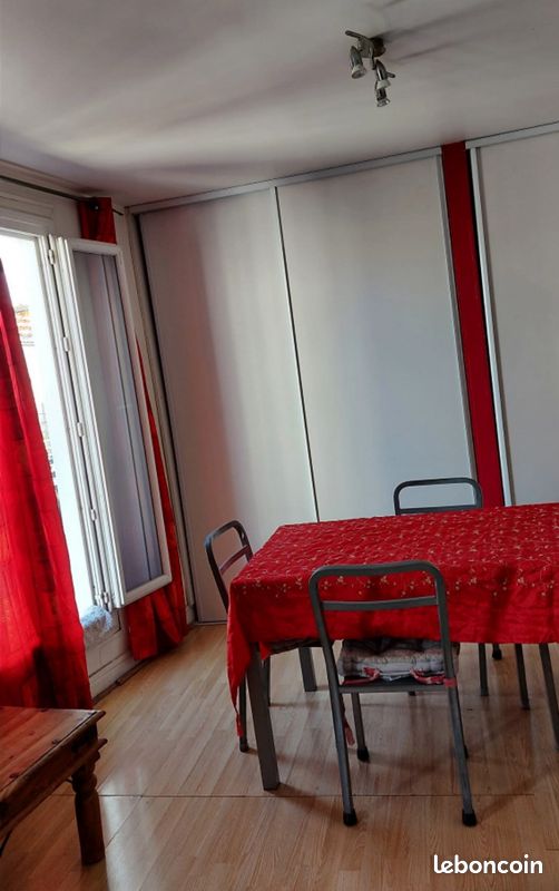 Beau Studio en location temporaire avec balcon Belleville Paris (image 1)