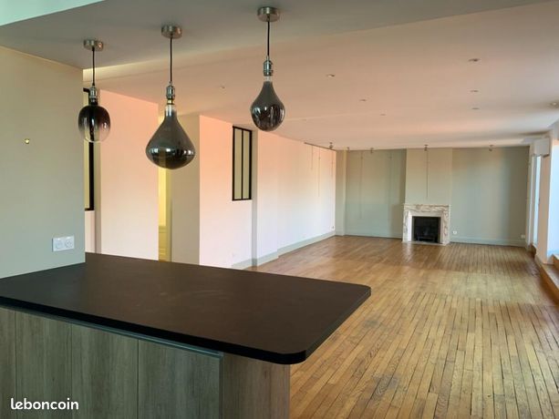 Appartement 4 pièces 143 m²