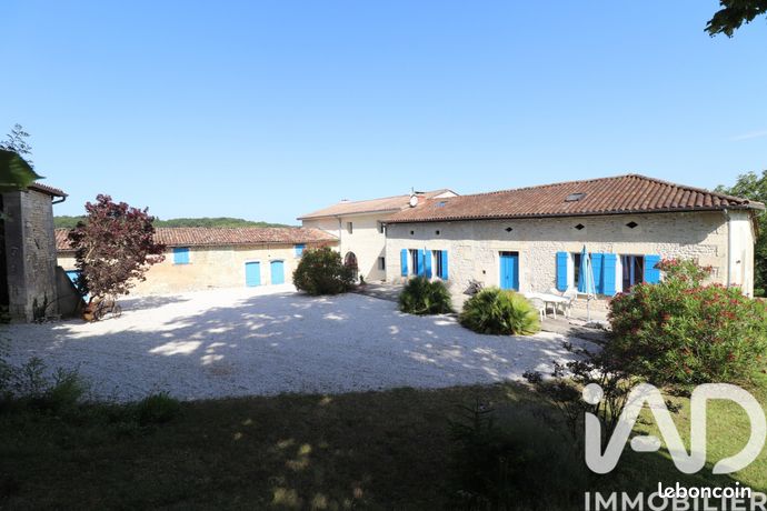 Propriété 10 pièces 367 m²