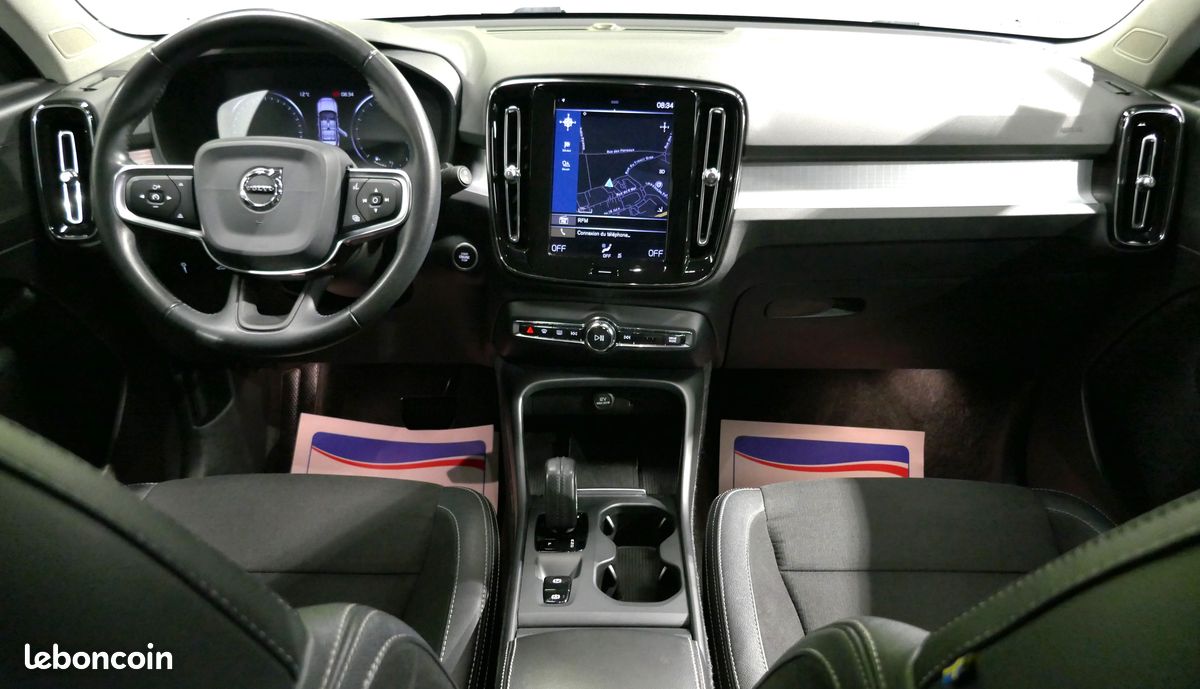 Volvo xc40 t3 163 cv business geartronic 8 - gps / camera / hayon main libre (image 3)