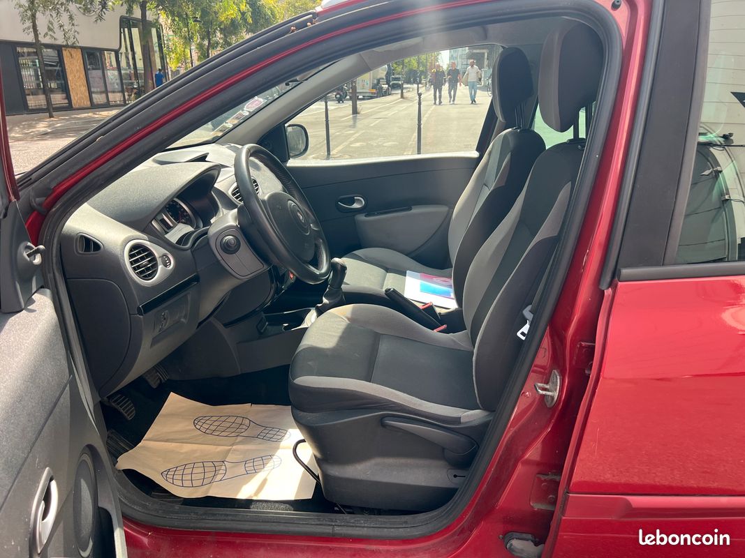 ⭐️⭐️⭐️⭐️⭐️ magnifique renault clio iii (2) estate 1.2 75 expression clim ( clim, vitre electrique, direction assitee, etc...... ) full suivi renault (image 8)