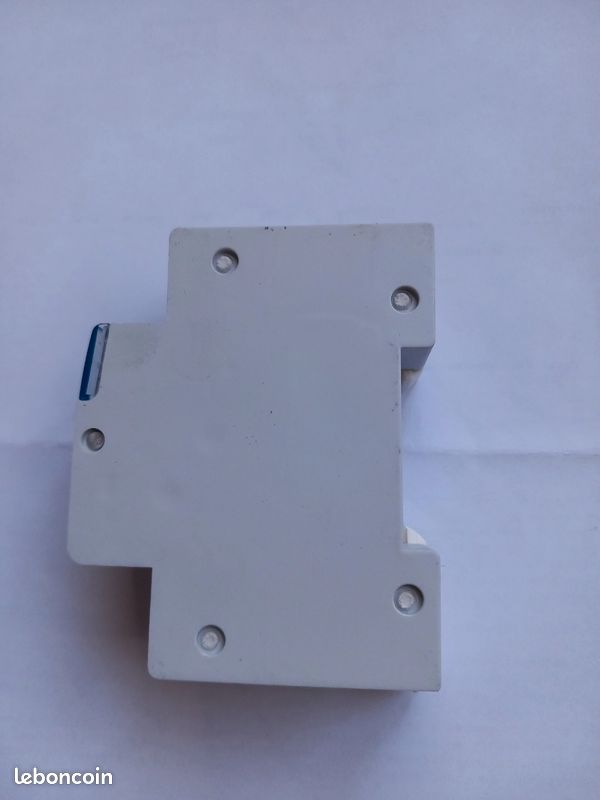 Disjoncteur 16A 30mA (image 5)