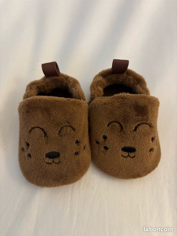 Chaussons Pour Bébé 0-3 Mois - Occasion Très Bon état - Style Pantoufles