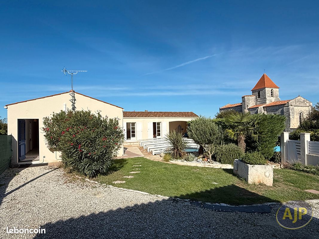 Maison 4 pièces 112 m² · à Saint-Georges-des-Coteaux · 112 m² · 225 000 €