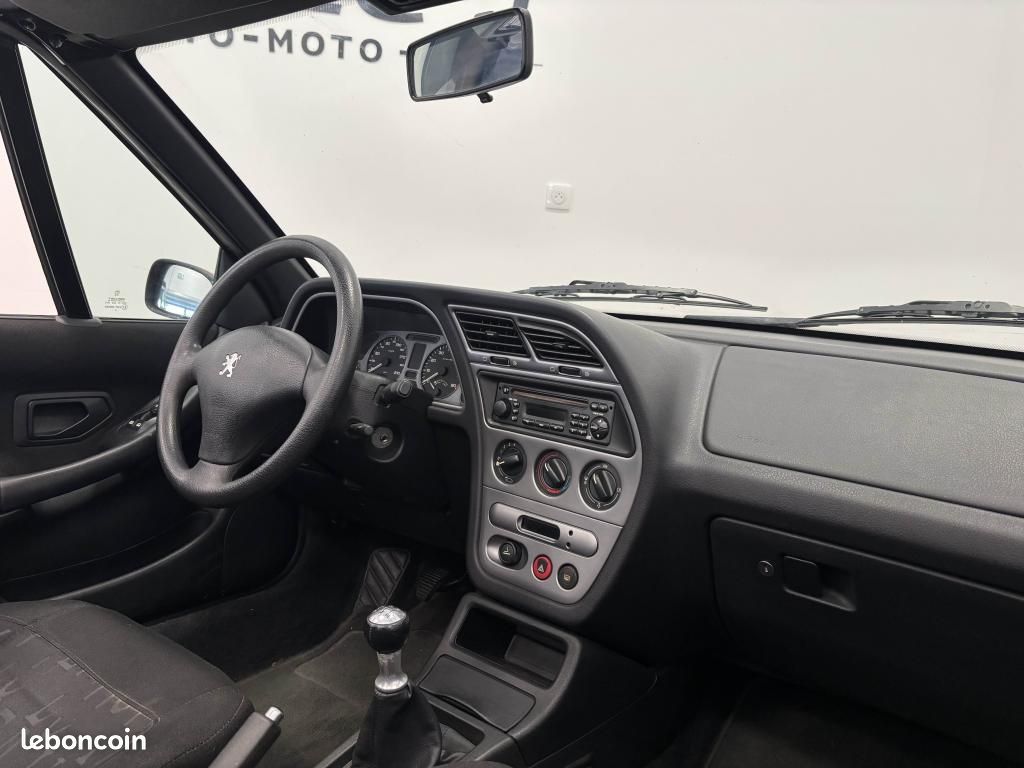 PEUGEOT 306 Cabriolet 1.6i - 90 - BVA CABRIOLET . PHASE 2 (image 21)