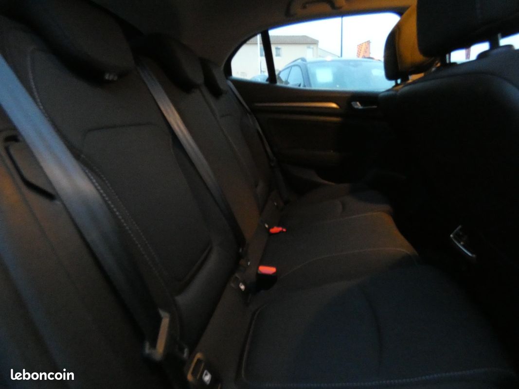 RENAULT MEGANE IV BERLINE Blue dCi 115 - 20 Business (image 14)