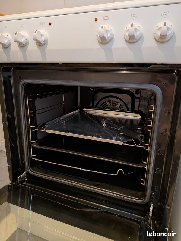 Cuisinière vitrocéramique PROLINE PCC 662 WH
PCC 662 WH (image 3)