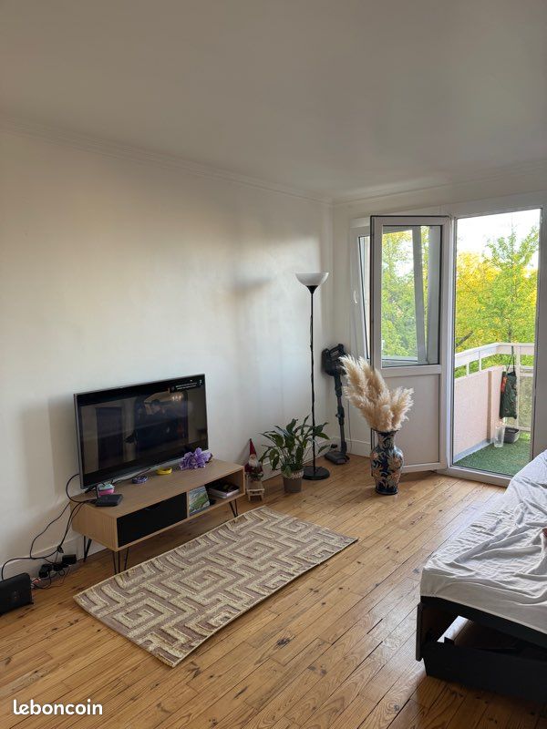 Appartement 3 pièces 60 m² · à Suresnes · 60 m² · 1 440 €/mois