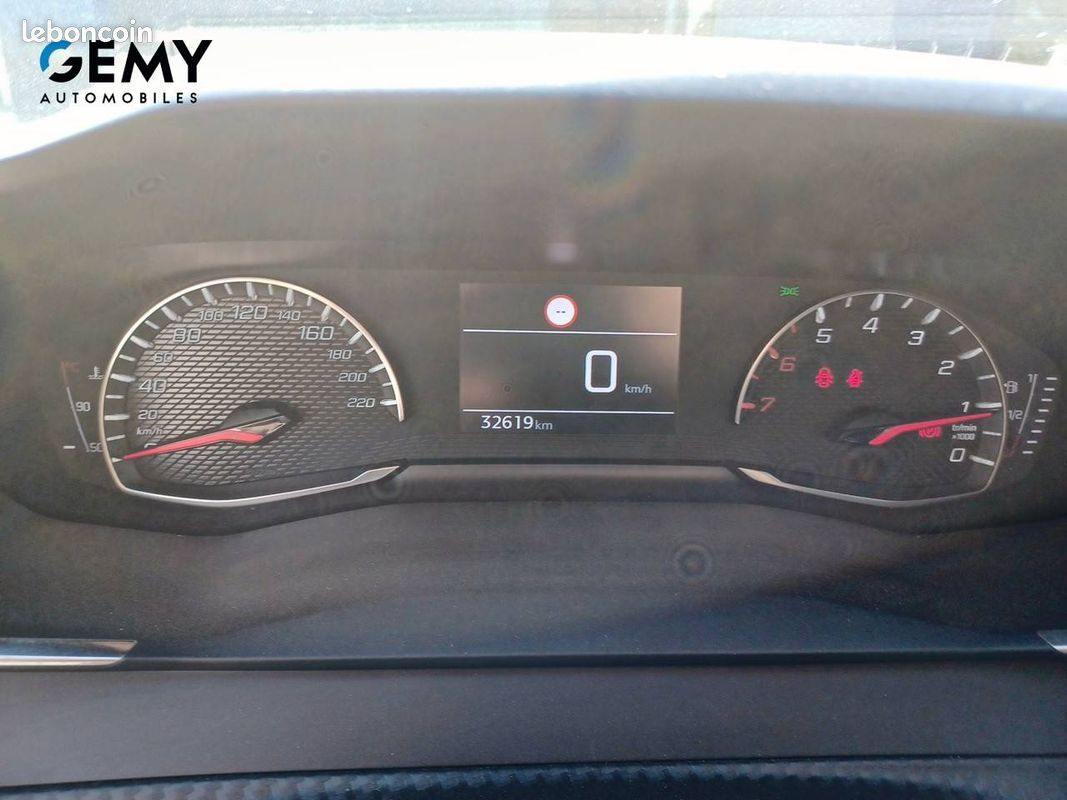 PEUGEOT 208 PureTech 75 S&S BVM5 Active Pack (image 19)