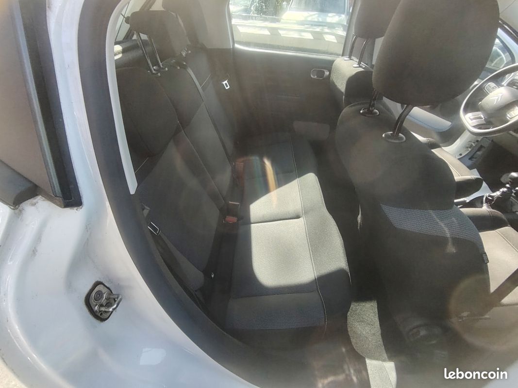 Citroën C3 100 S&S Feel (image 14)
