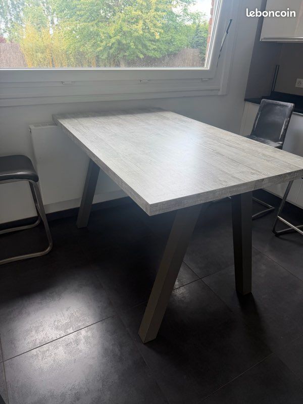 Table haute (image 1)