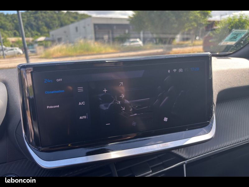 Peugeot 2008 Electrique 54 kWh 156 ch Allure (image 15)