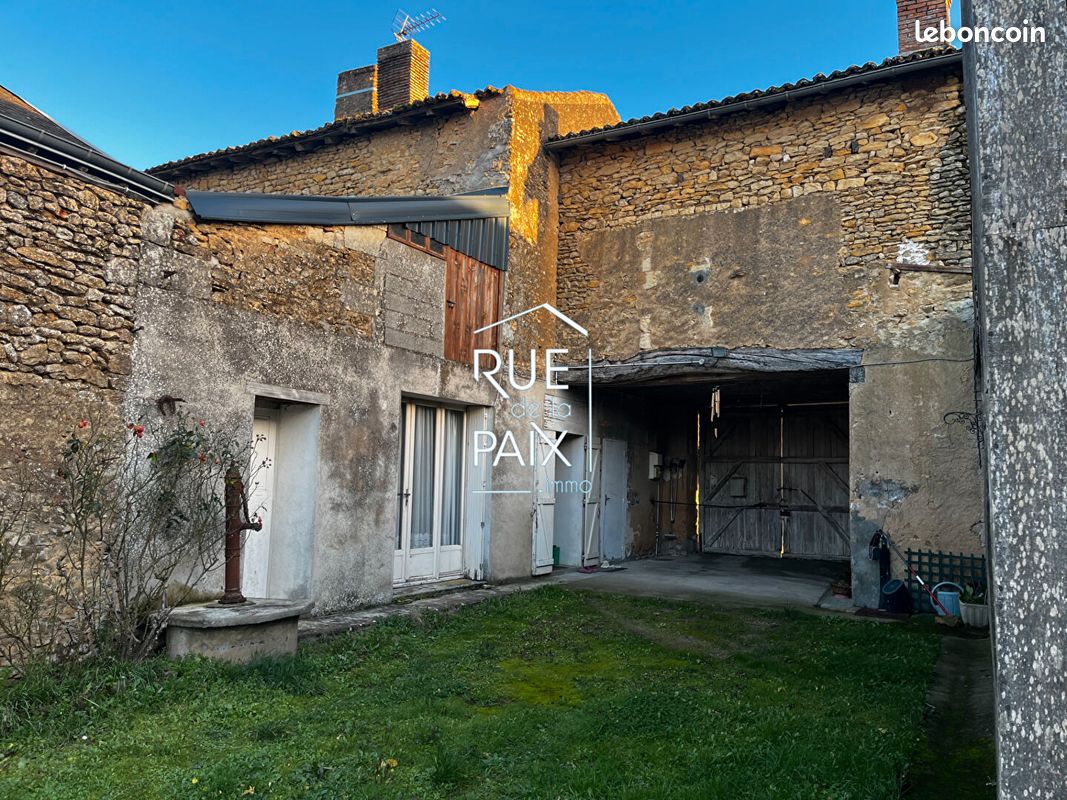 Maison 6 pièces 137 m² · à Moncontour · 137 m² · 78 900 €