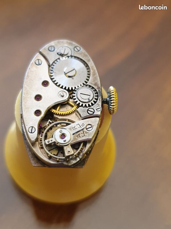 Ancien Mouvement De Montre Mécanique - Pour Réparation, Customisation Ou Collection (occasion)