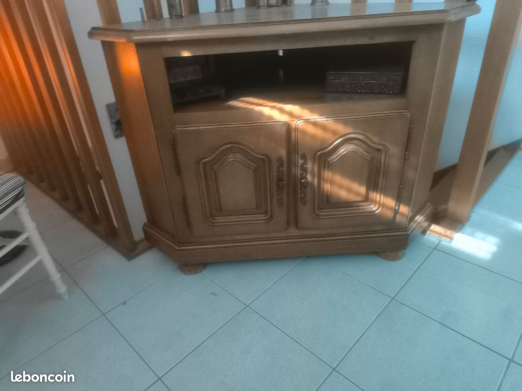 Meuble télévision (image 1)
